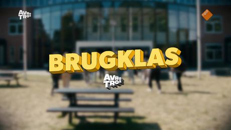 Brugklas | Heeft Yuna een dikke kont?