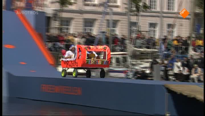 Te land, ter zee en in de lucht