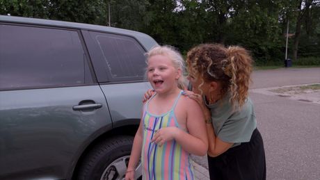 Van Vader naar Moeder | Emy (Eerste sportles)