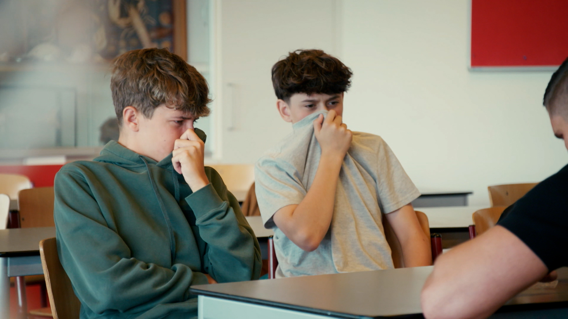 Brugklas | Ryan maakt een stinkbom