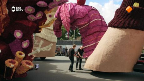 Klaas Kan Alles | Bloemencorsobouwer
