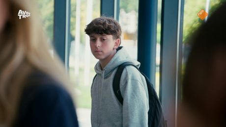 Brugklas | Ryan staat voor gek