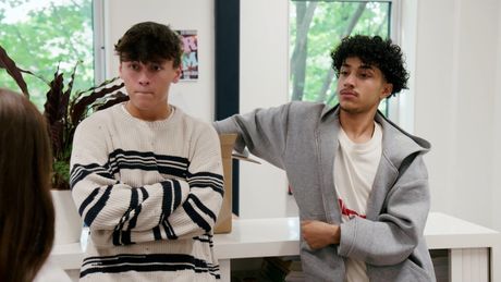 Brugklas | Amir jat een toets