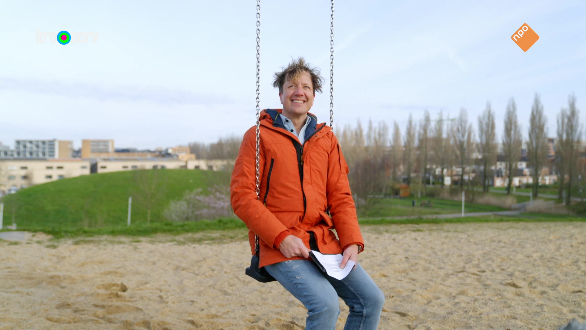 Kan Klaas met een schommel over de kop gaan?