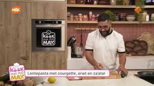 Lentepasta met courgette, erwt en za'atar