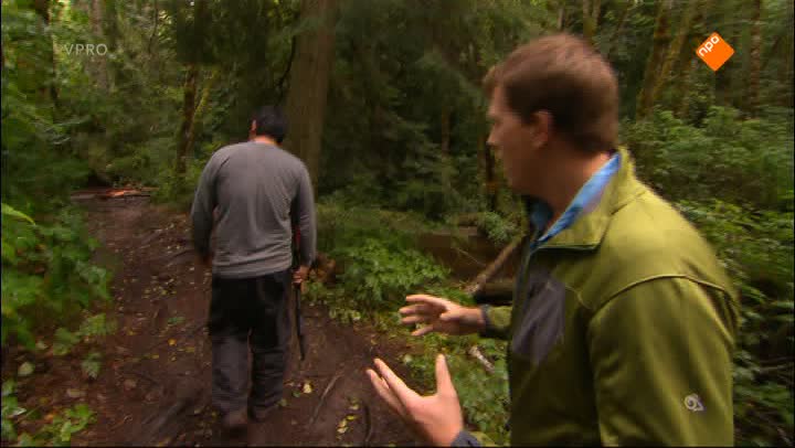Freek in het wild | Zwarte beren in de achtertuin