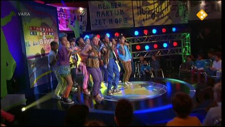 Kinderen voor Kinderen juf en meester battle