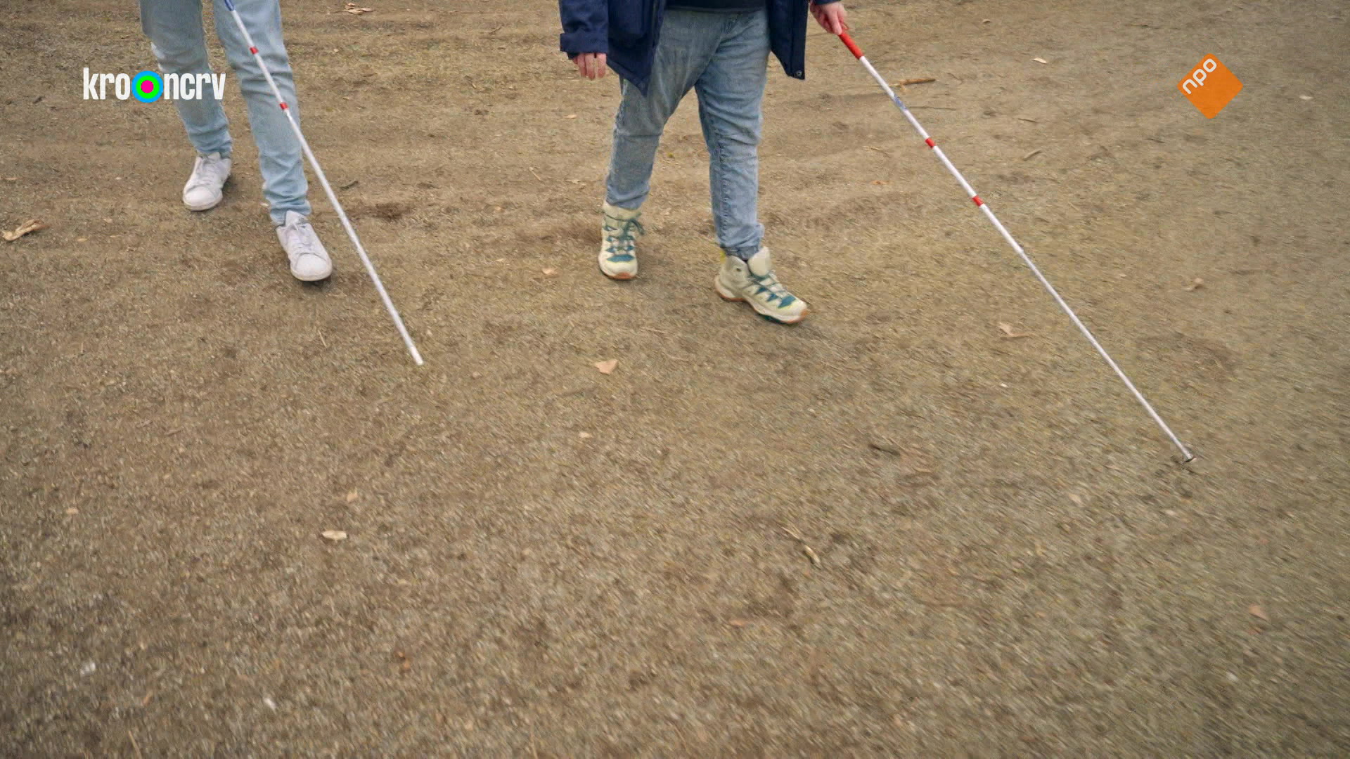 Kan Klaas blind verstoppertje spelen?