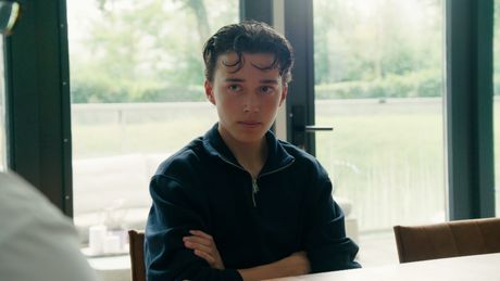 Brugklas | Lucas delete zichzelf