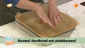 Karamel shortbread met pindakaaskaramel