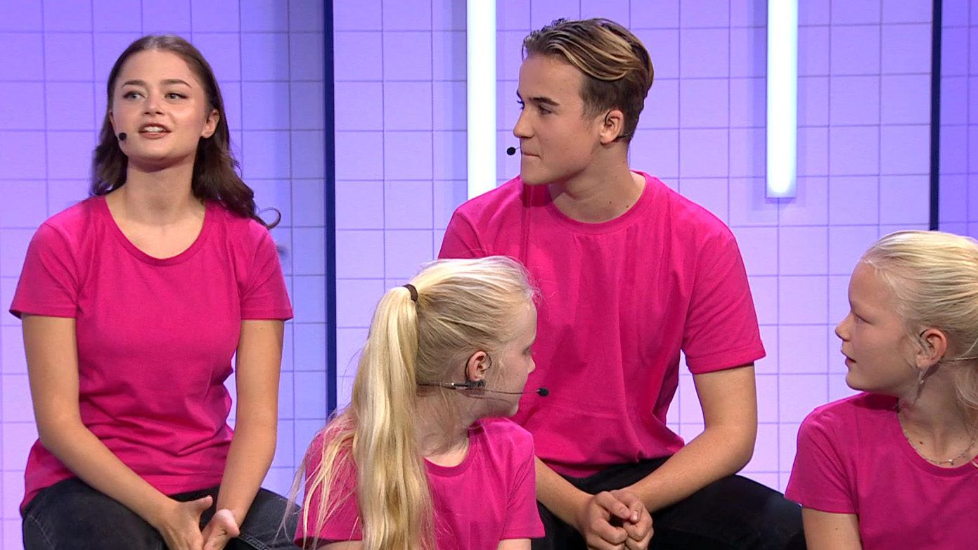 Voor Het Blok | Stien & Bente vs Niels & Stefania