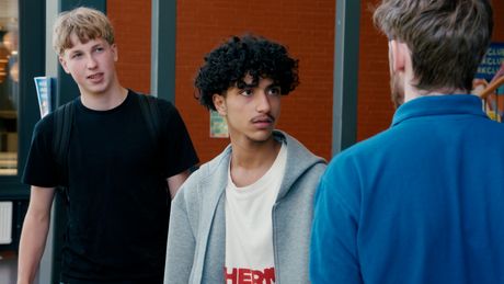 Brugklas | Amir wil wraak