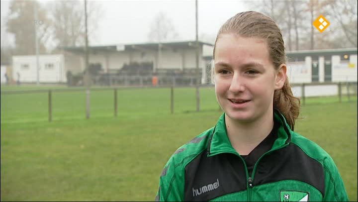 Heibel langs de Lijn | Yasmine