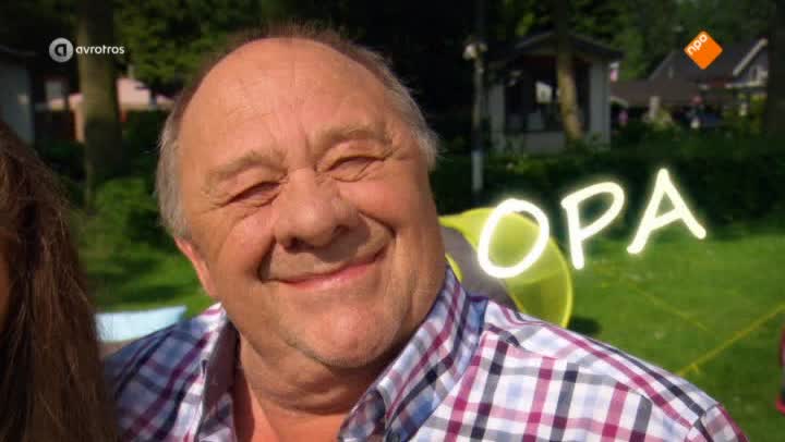 Bij Ron... | Papegaaitje leef je nog?