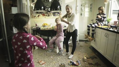 Verborgen Verhalen  | Lois
