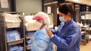 Theatermakers assisteren bij coronazorg op de ic