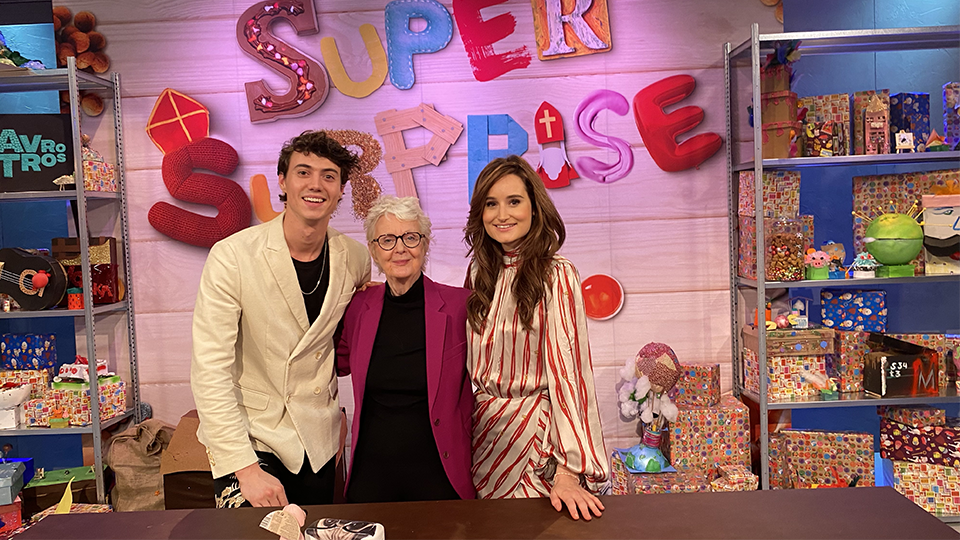 Super Surprise | Super surprise
