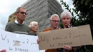 Huurders al twee jaar achter steigerdoek